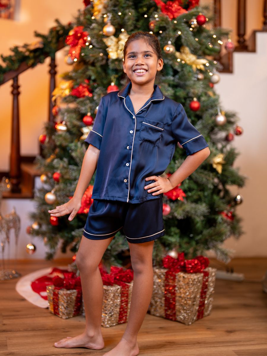 Hazel – Girls S/S Classic Top &amp; Shorty PJ Set in DK Navy 1