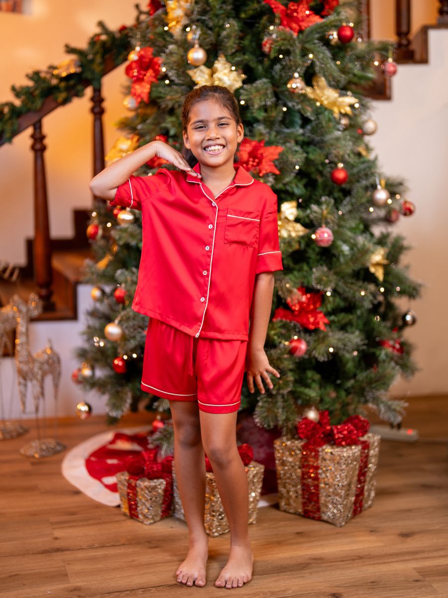 Hazel – Girls S/S Classic Top &amp; Shorty PJ Set in Festive Red 1