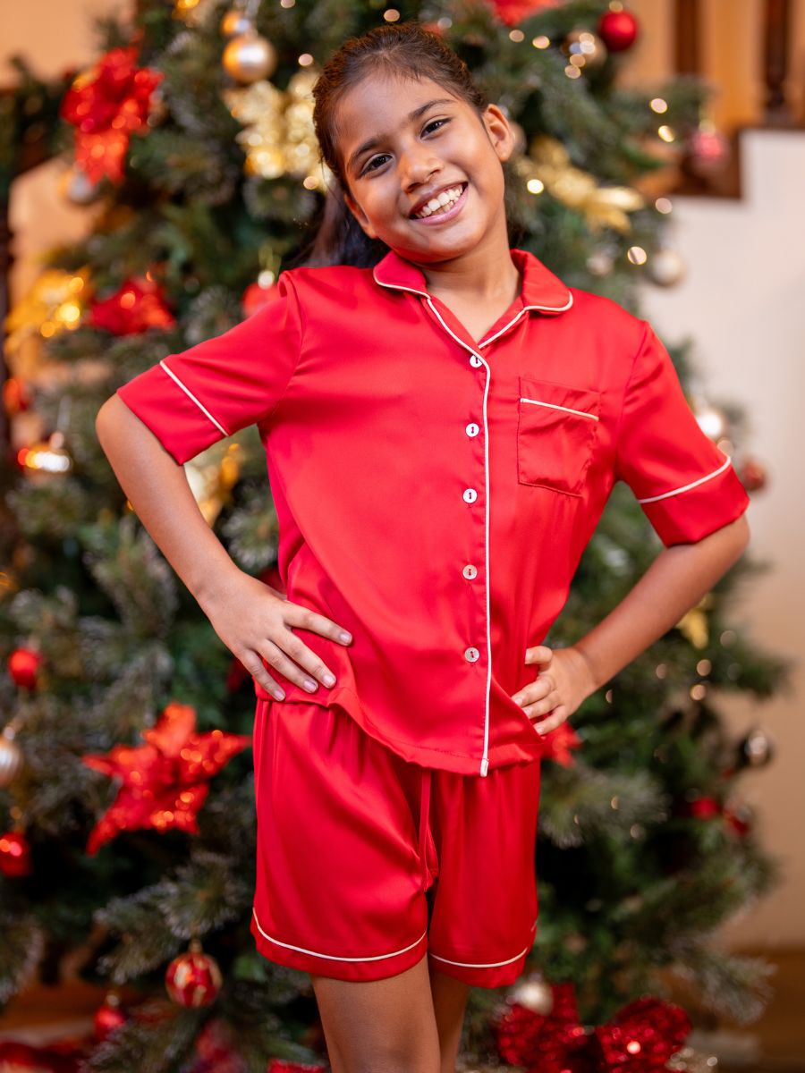 Hazel – Girls S/S Classic Top &amp; Shorty PJ Set in Festive Red 3
