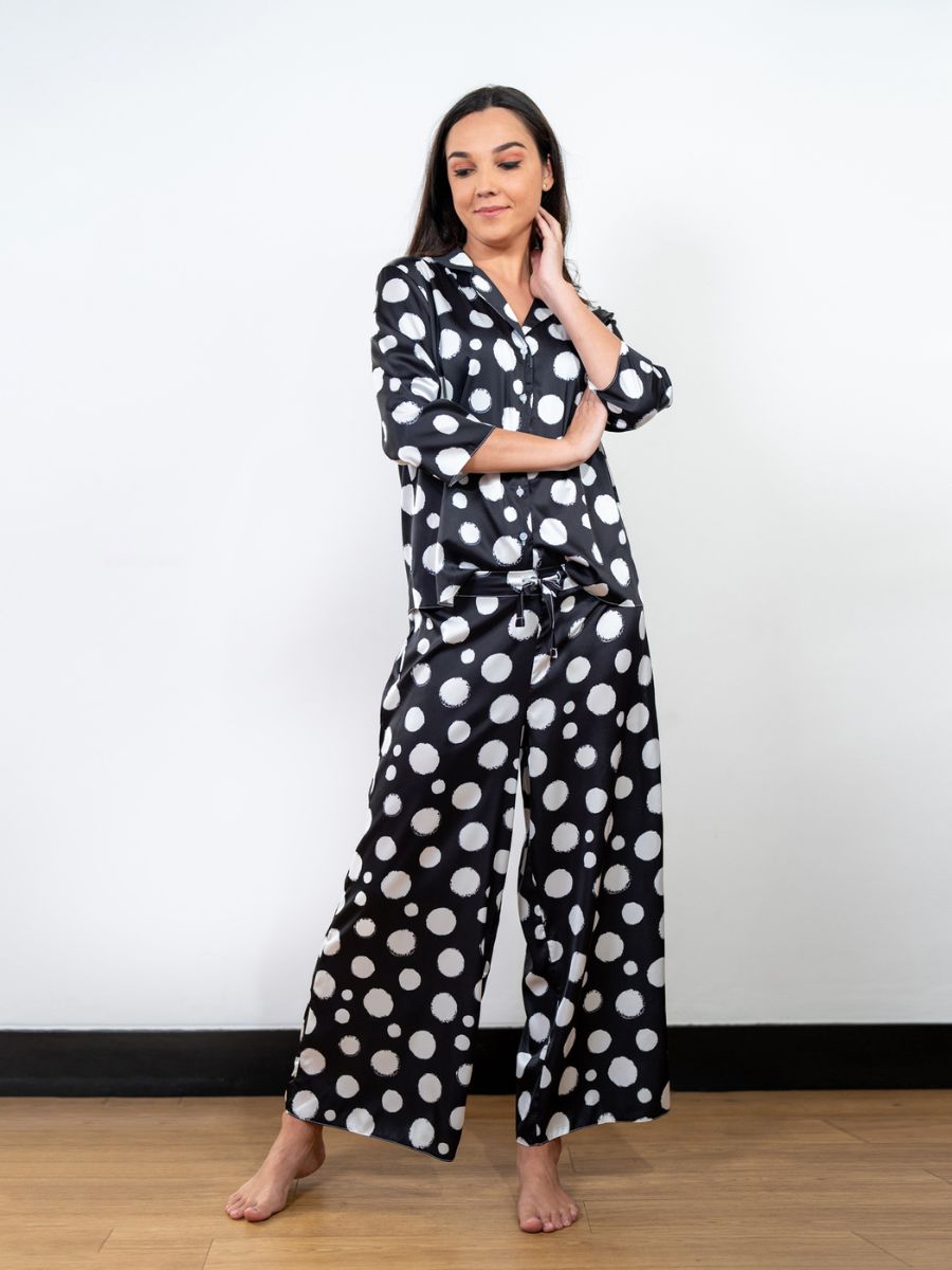 Isobelle – 3/4th SLV Classic LPJ Set in Black & White Polka 1