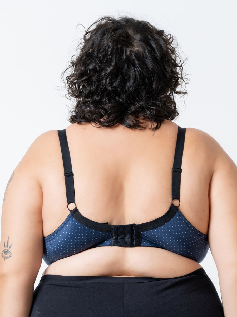 Lydia – Non Wired Cut &amp; Sew Lace Bra in Navy Dotty – Ext Sizes