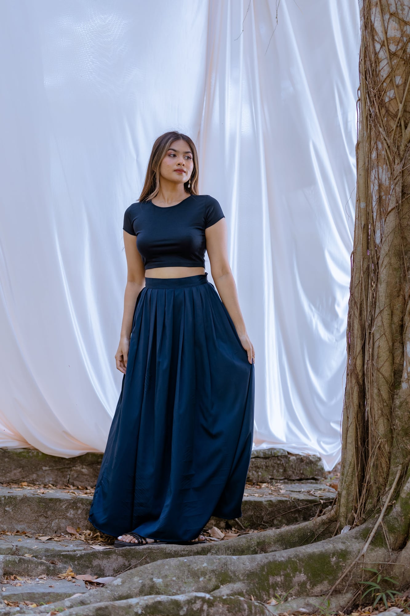 High-Rise Pleated Maxi Skirt – Grey