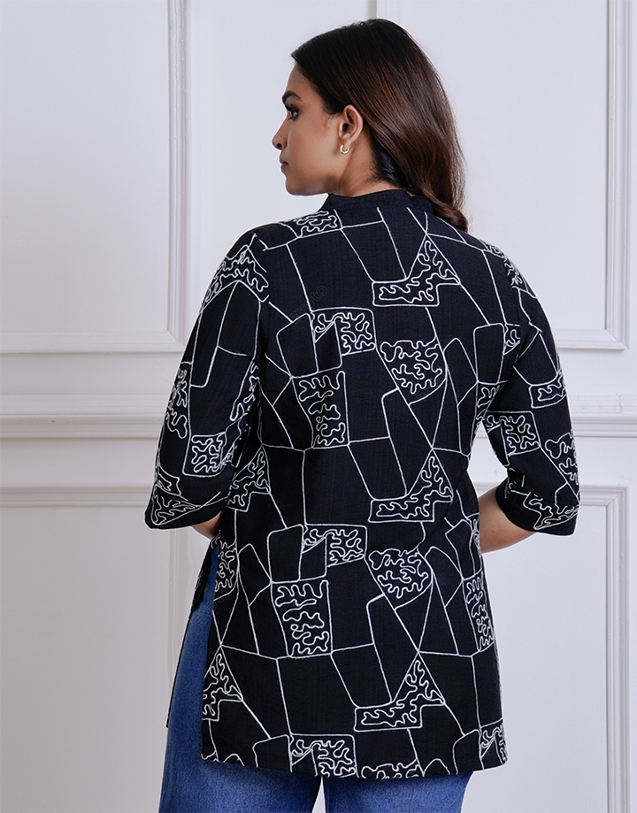Gold Swirl Embroidered Kurta