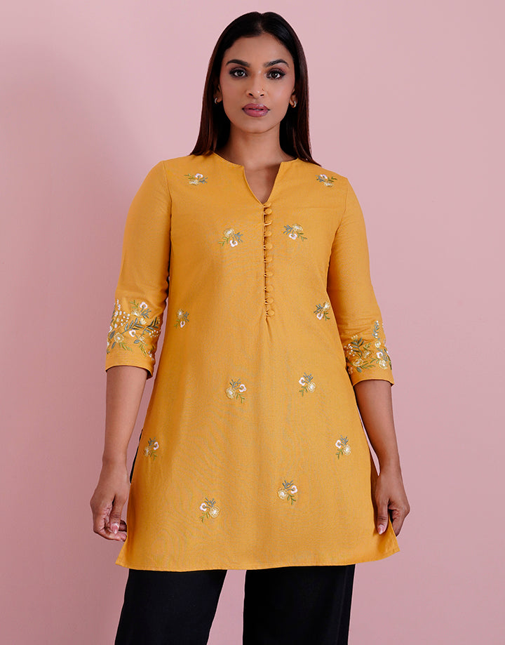 3/4 Sleeve Embroidered Kurta