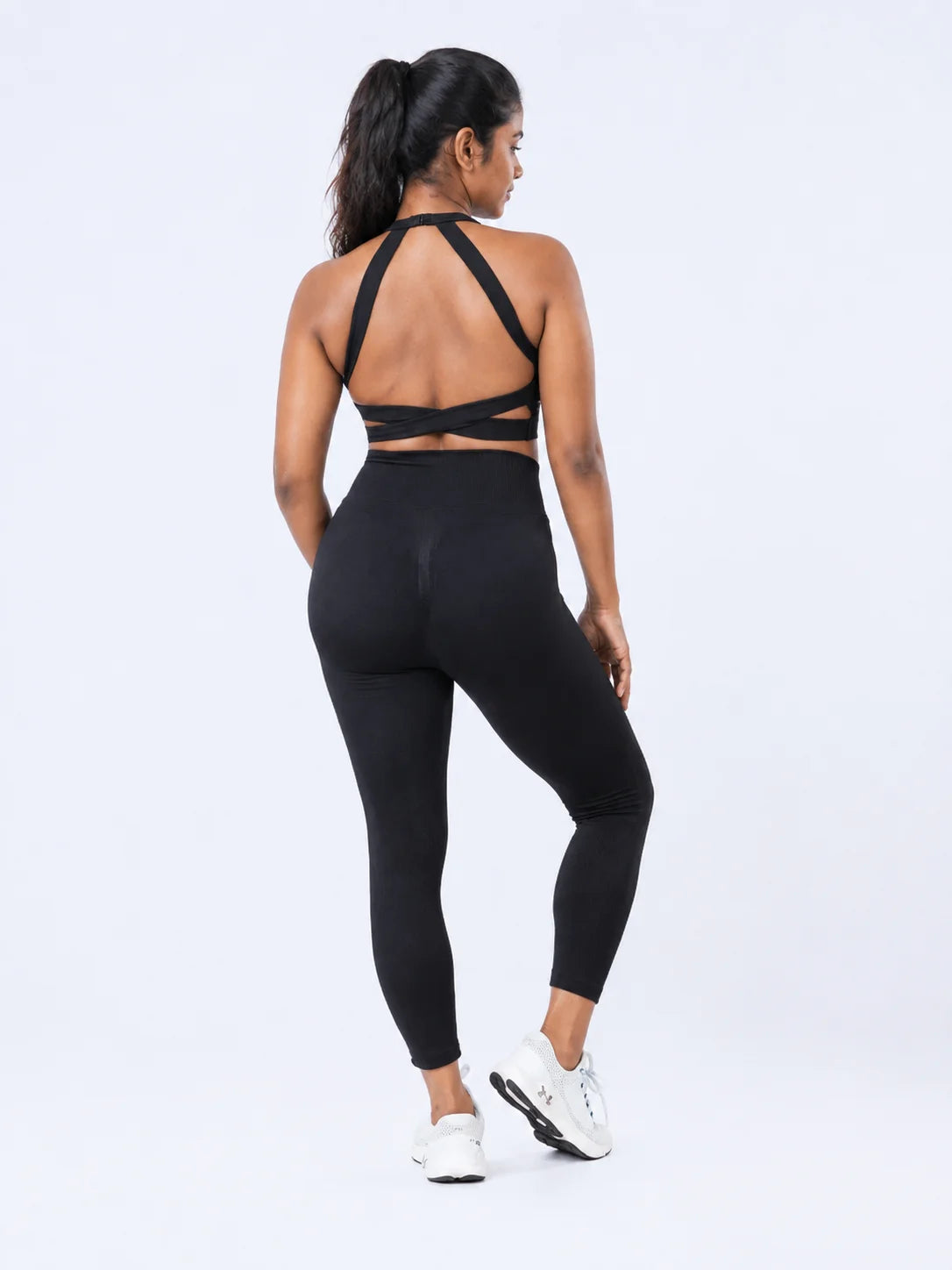 CrossForm Elegance Seamless Sports Bra – Heavy Support