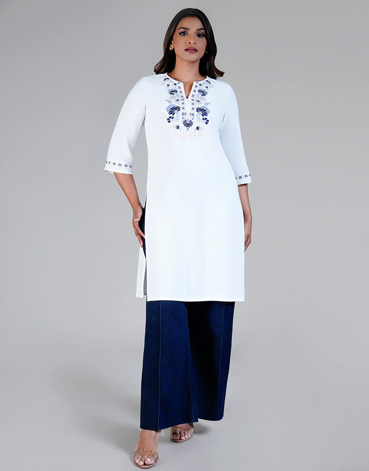Embroidered 3/4 Sleeve Kurta