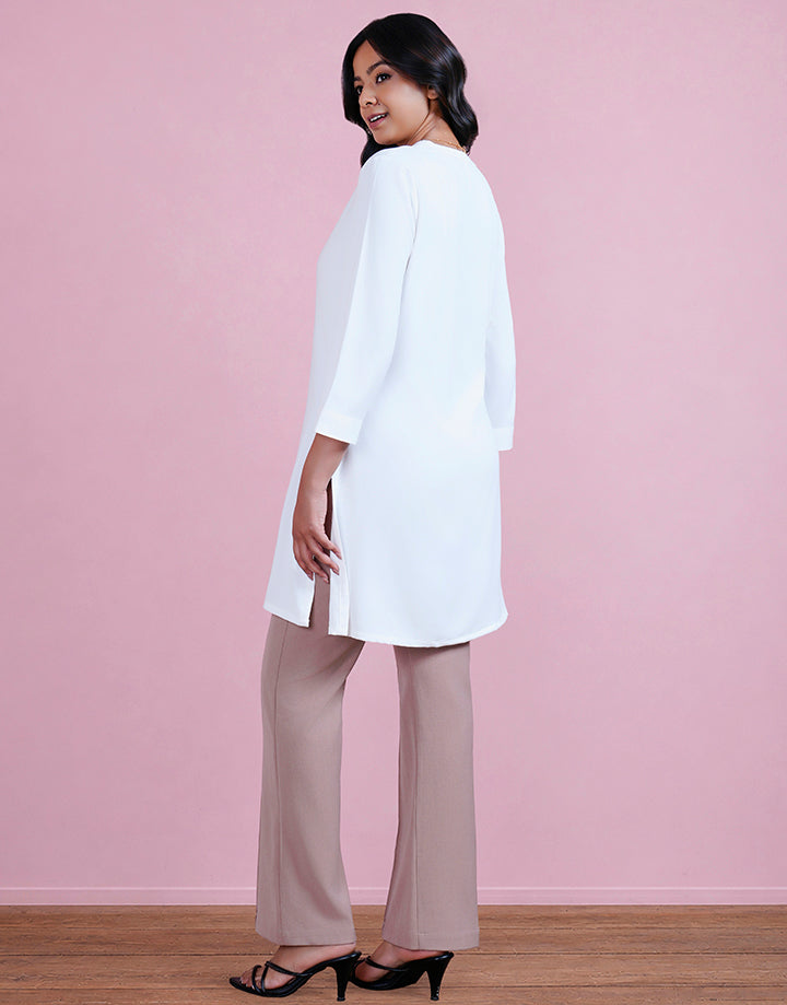 3/4 Sleeve V-Neck Embroidery Kurta