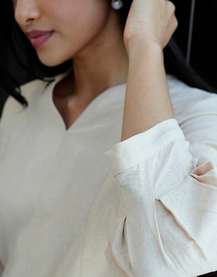 3/4 Sleeve Split V-Neck Top