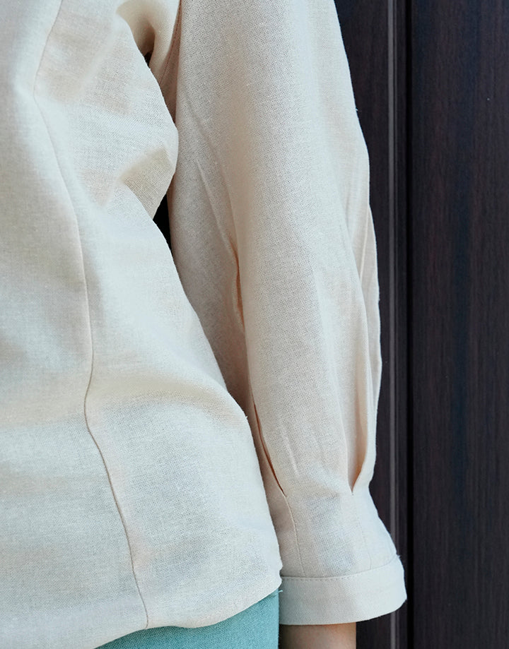 3/4 Sleeve Split V-Neck Top
