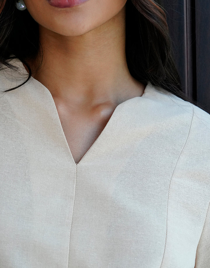 3/4 Sleeve Split V-Neck Top